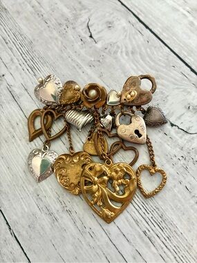 Romantic Vintage Mixed Metal Hearts Brooch
